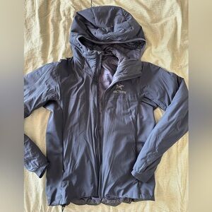 Arc’teryx Atom Lightweight Hoodie size small